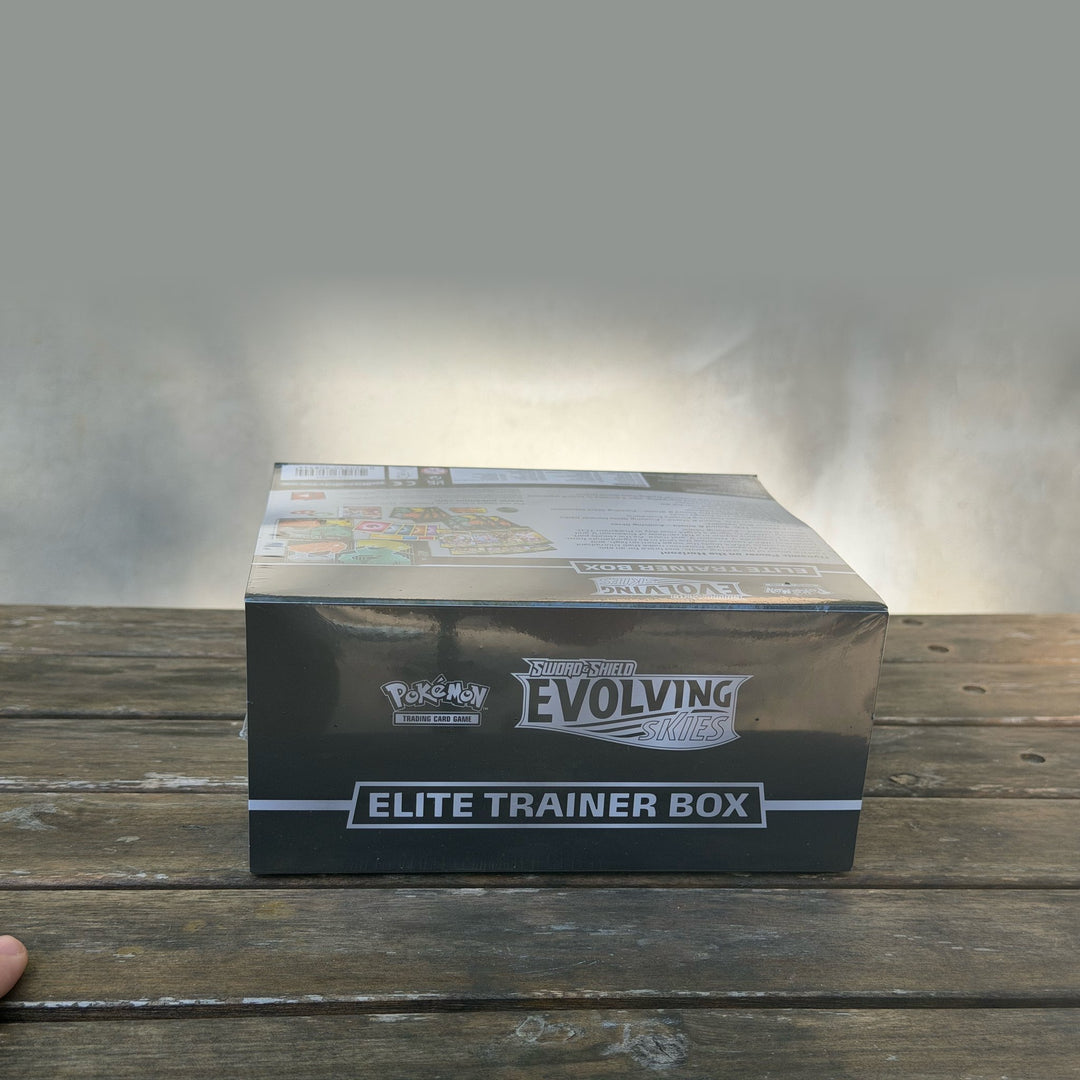 Evolving Skies Elite Trainer Box — Flareon / Jolteon / Umbreon / Leafeon Artwork — Owner&