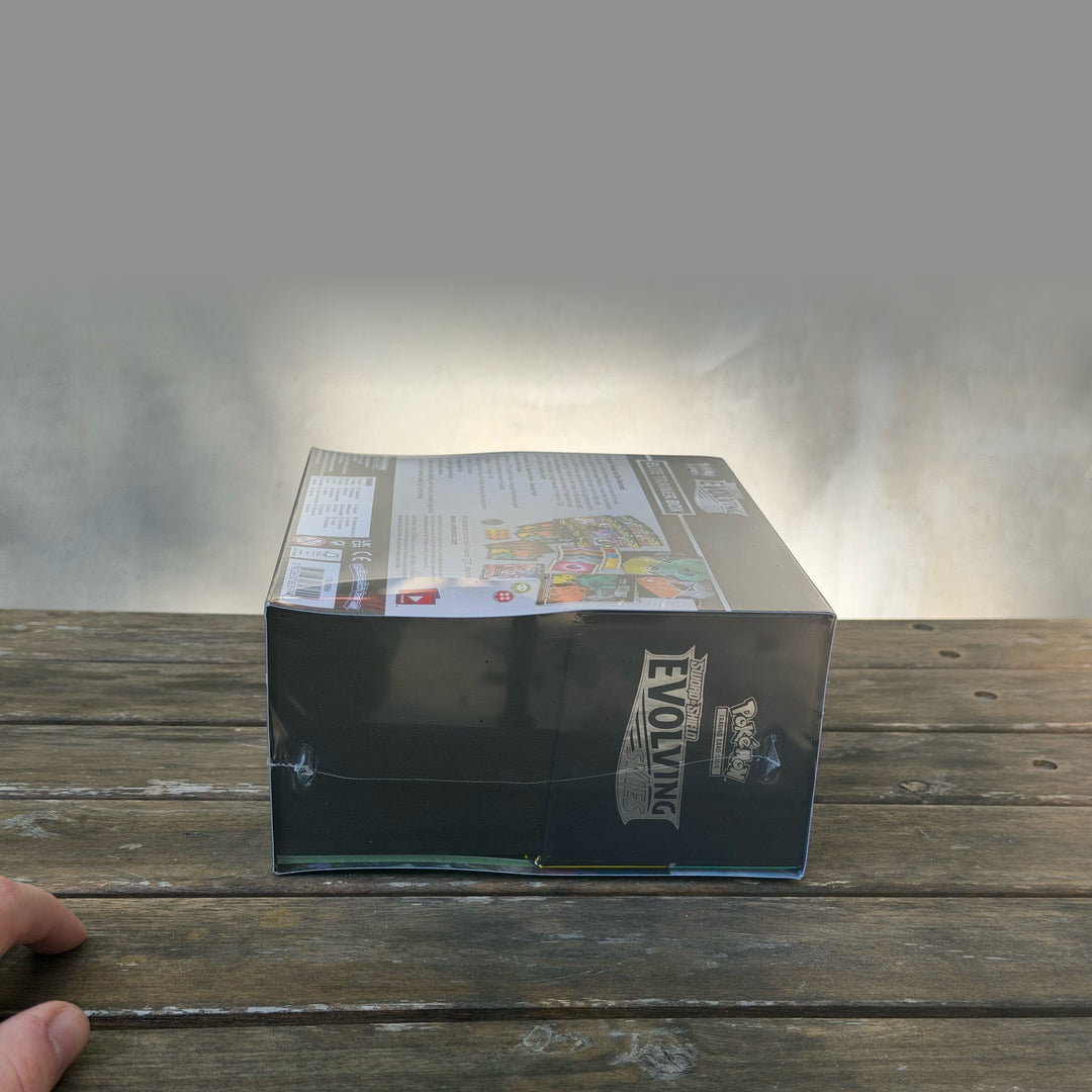 Evolving Skies Elite Trainer Box — Flareon / Jolteon / Umbreon / Leafeon Artwork — Owner&